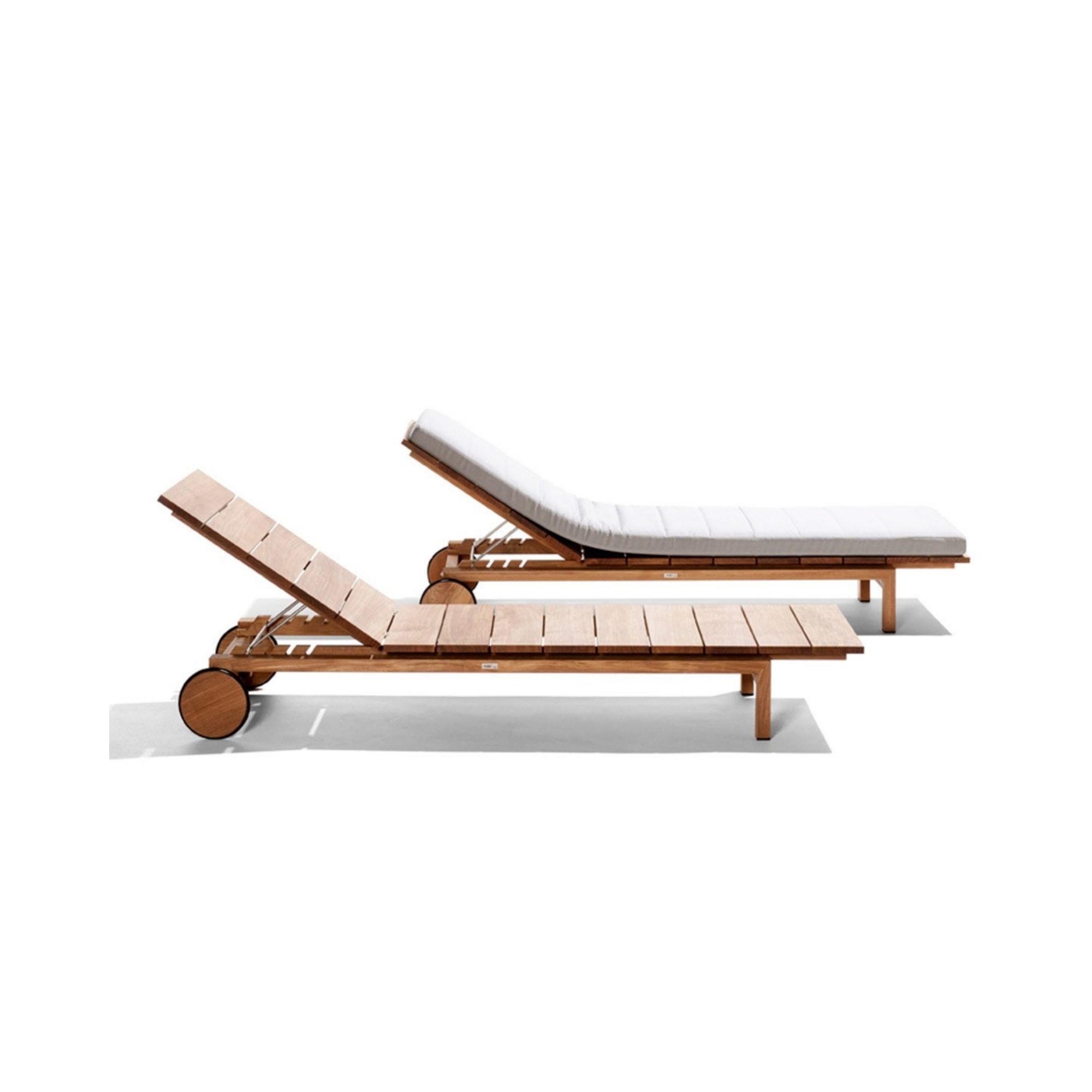 Natural Teak Sun Lounger – Durable Outdoor Furniture for Resorts & Hotels - Wholesale Outdoor Furniture Supplier - Image 2