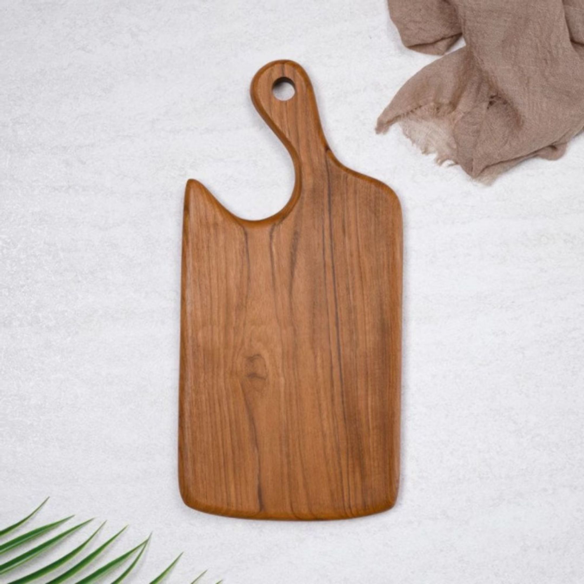 Handmade Teak Wood Cutting Board – Polished Horn Design, Large Cheese and Chopping Board Gift - Wholesale. - Image 4