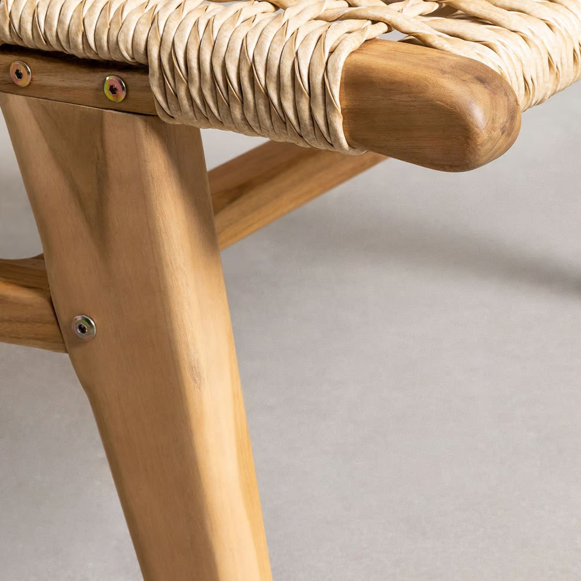 Natural Teak Sun Lounger – Durable Outdoor Furniture for Resorts & Hotels - Wholesale Outdoor Furniture Supplier - Image 5