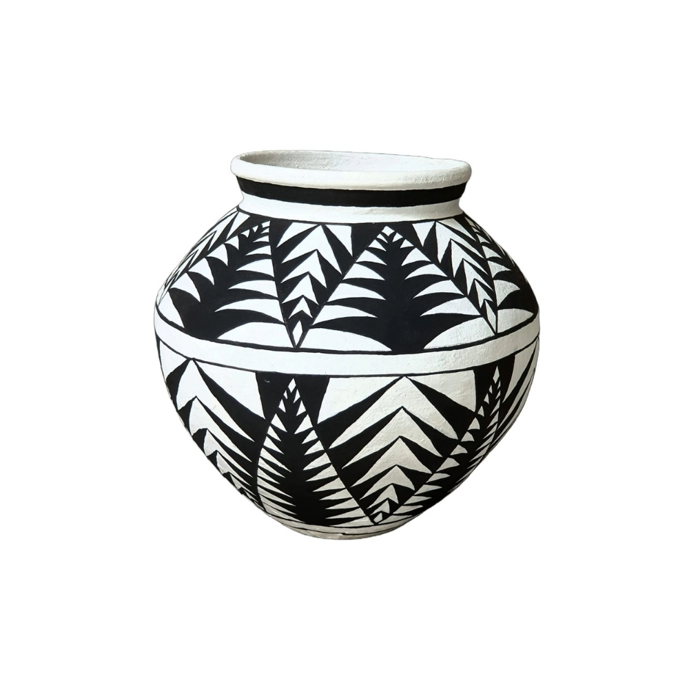 Artisan Terracotta Clay Planter – Handmade Large Flower Pot for Indoor & Outdoor, Rustic Decorative Home Accent